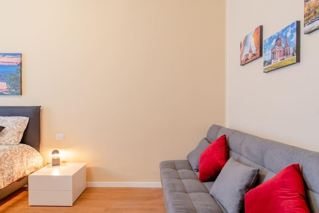 Cozy Close To Metro Apartment