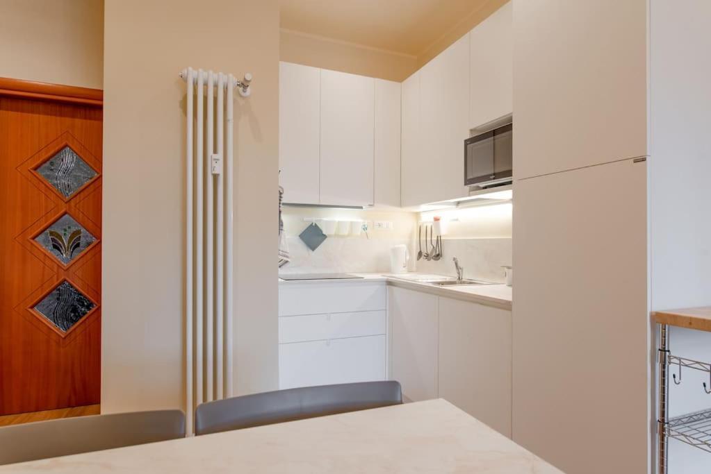 Apartment Cozy Close To Metro
